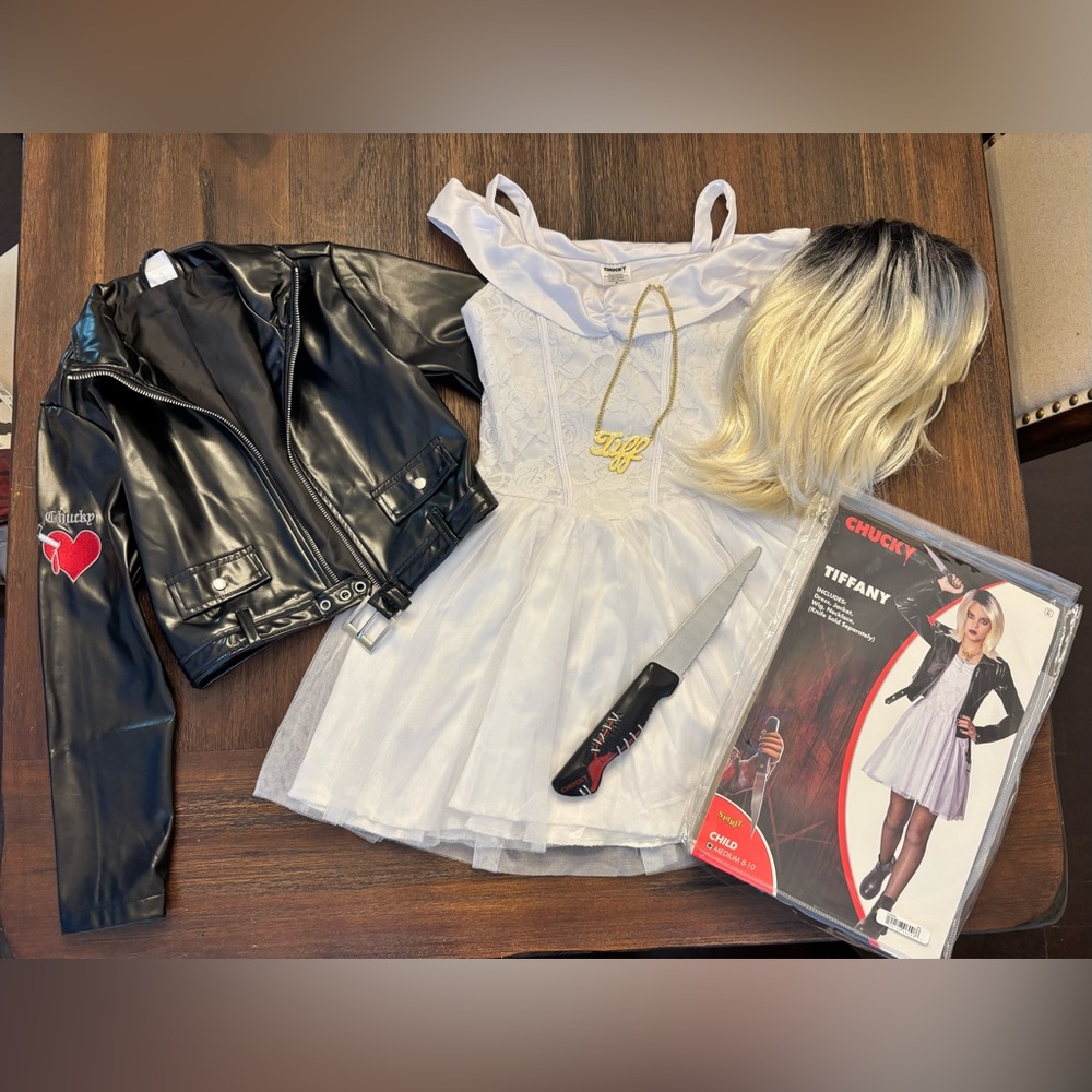 Bride of Chucky Child Size M 8/10